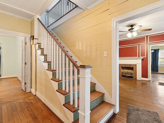 4th image of 750 W 13th St