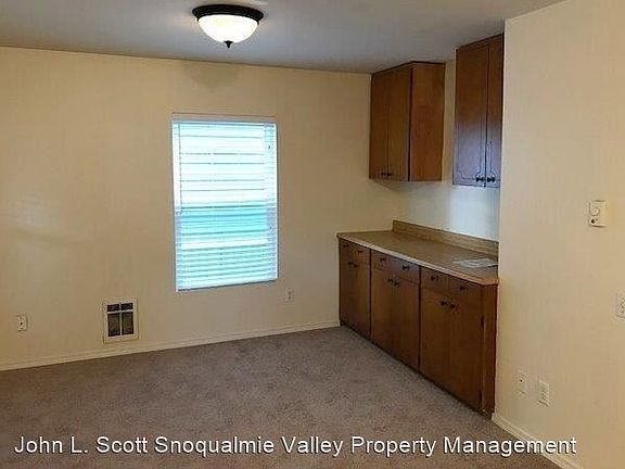4th image of 8074 Maple Ave SE #6799043