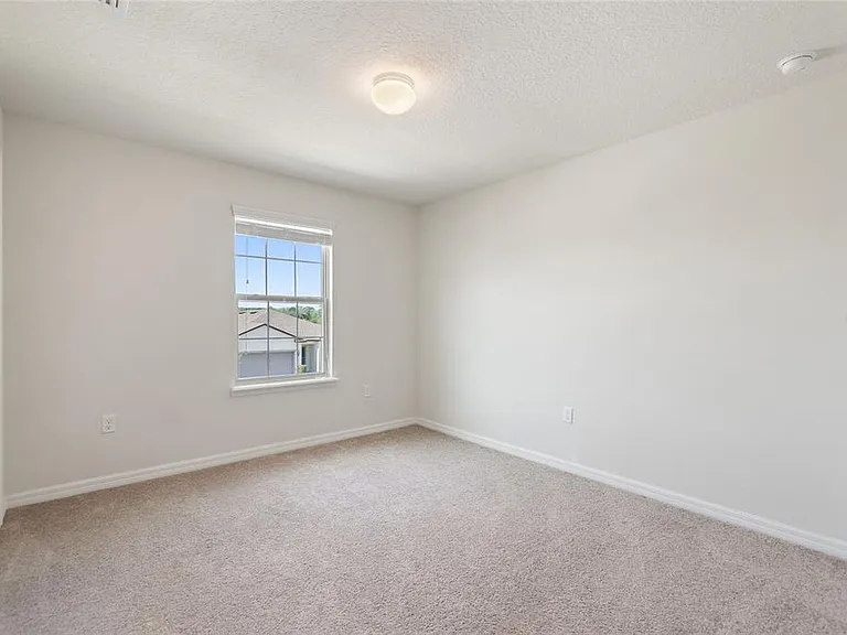 17244 Goldcrest Loop — Photo 34