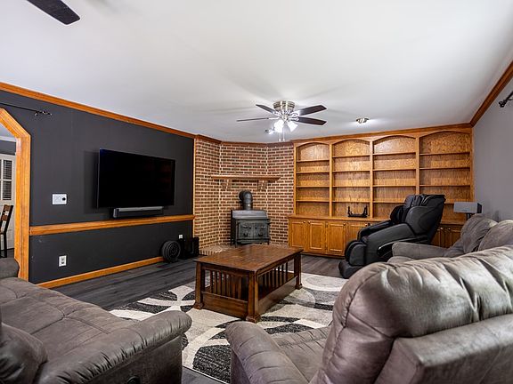 5th image of 728 Marrow St
