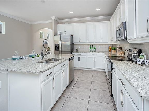 3rd image of 31976 Redtail Reserve Blvd