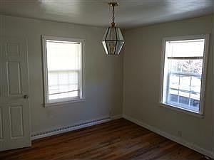 4th image of 822 S Lake St