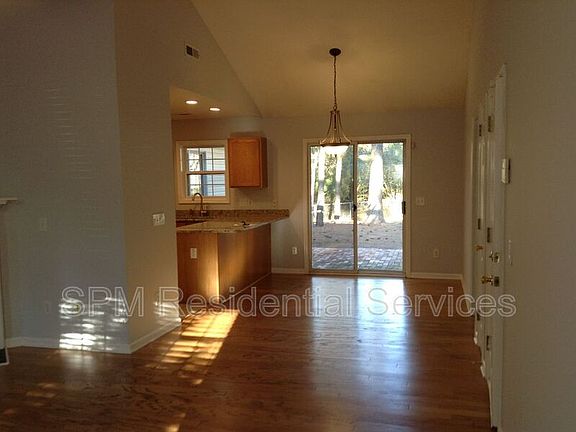5th image of 224 Birch Creek Dr
