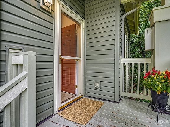 3rd image of 17617 NE 92nd Court #2