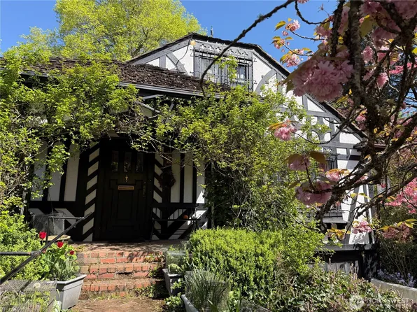 702 11th Avenue SE, Olympia, WA 98501