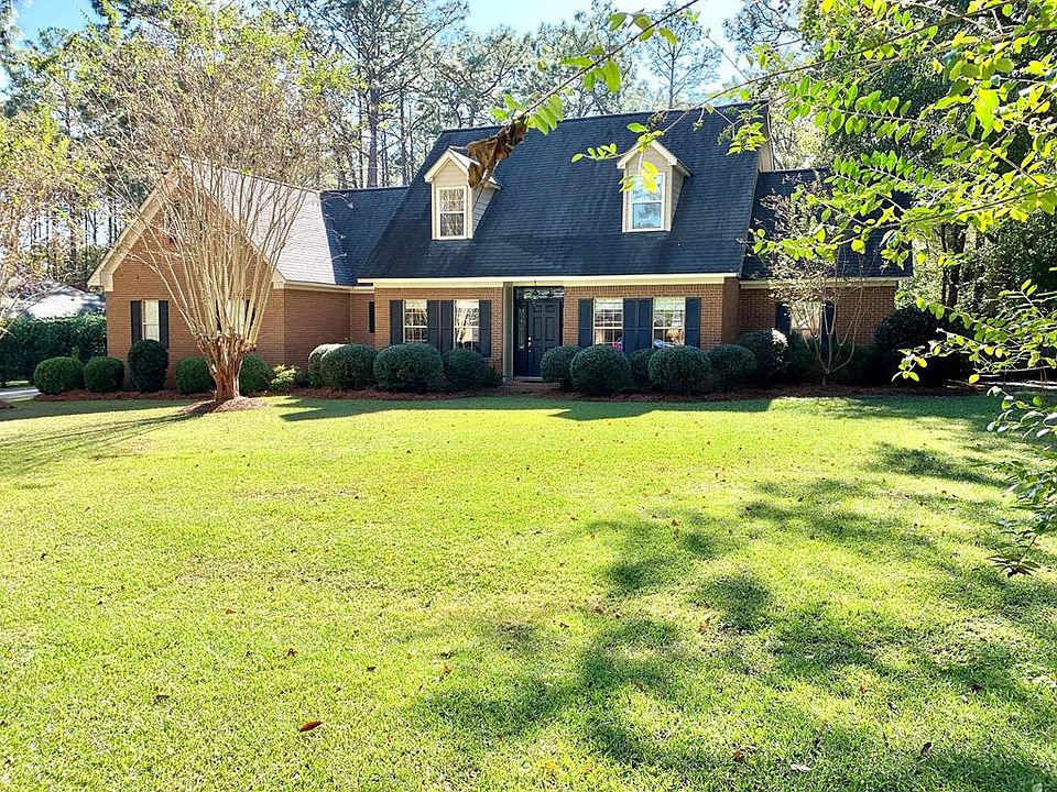 1st image of 2208 Pine Forest Dr