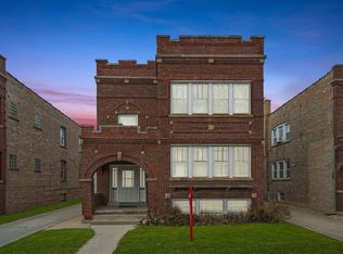 2116 Grove Ave, Berwyn, IL 60402