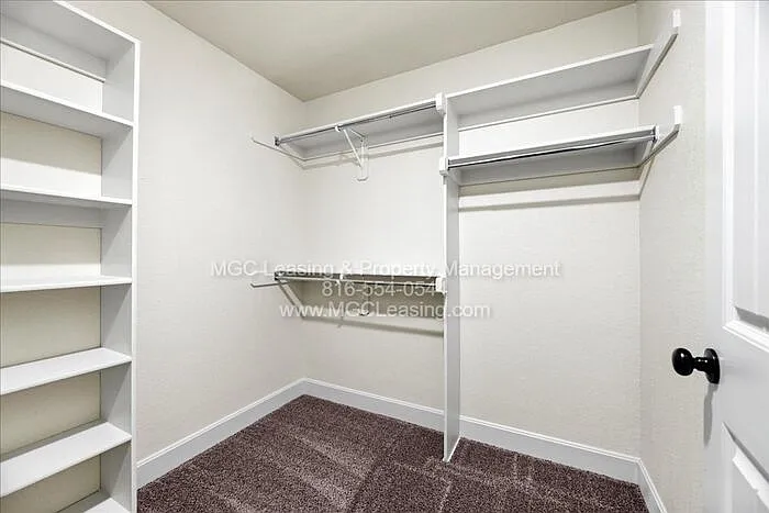 2110 Hickoryleaf Ln — Photo 9