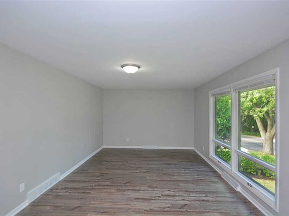 2nd image of 319 Fairview Ave