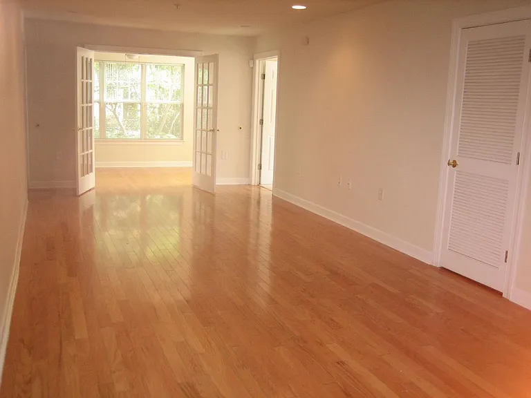 929 Morreene Rd — Photo 9