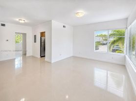 1025 94th St, Miami Beach, FL