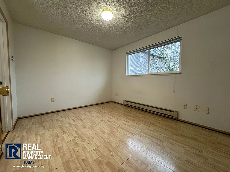 DB&D Realty LLC - 4016 — Photo 19