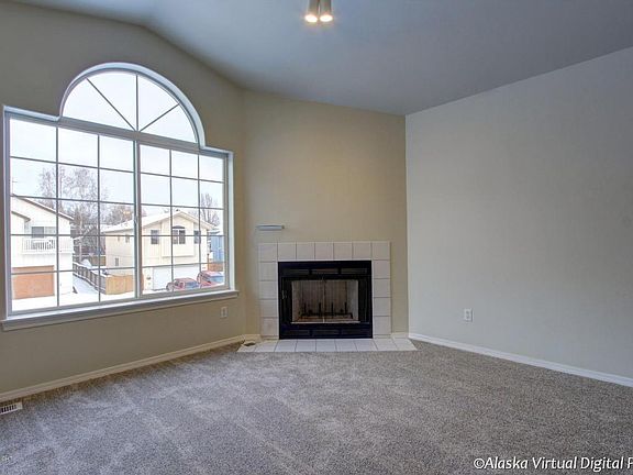 4th image of 6771 Pebblebrook Cir
