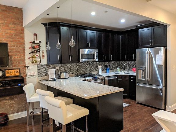 2nd image of 230 W 135th St