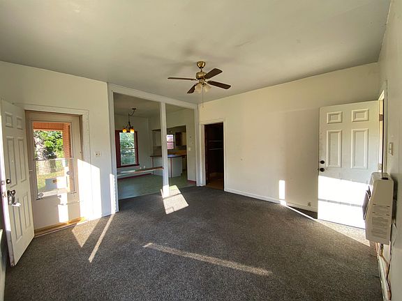 3rd image of 1112 Holcomb Street