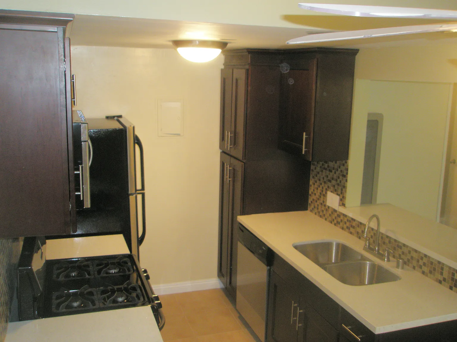 1 bed, 700 sqft, $1,995 — Photo 3