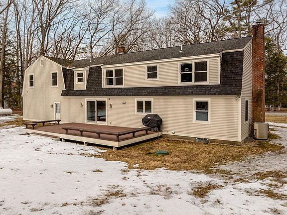 3rd image of 66 Oak Ridge Road