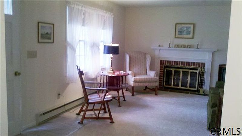 2nd image of 29 CLIMER Circle