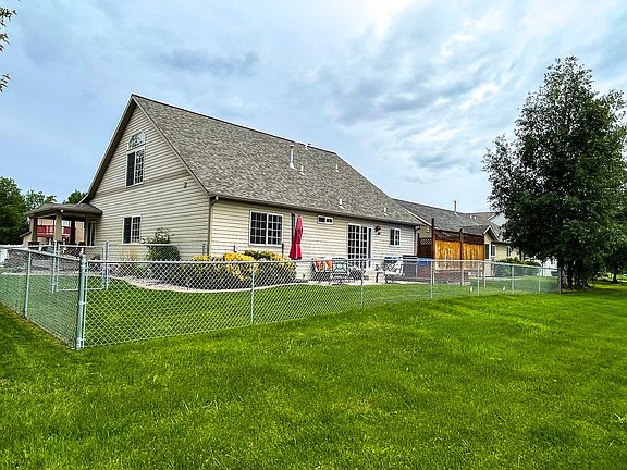 5th image of 2739 Westminster Dr