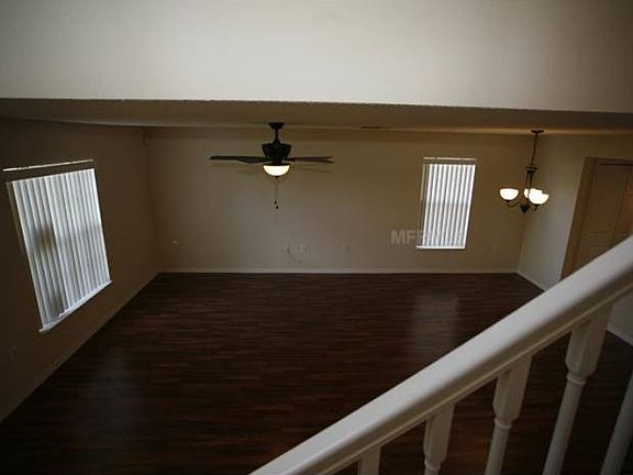 5th image of 2821 E Waco Dr