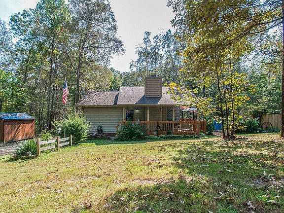 2nd image of 1185 Whippoorwill Dr