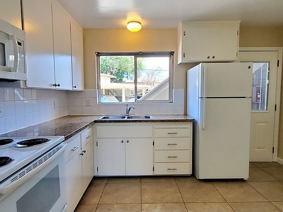3rd image of 1281 Parkington Ave #1287