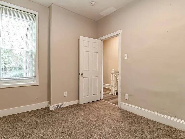 4537 N Gratz St — Photo 8