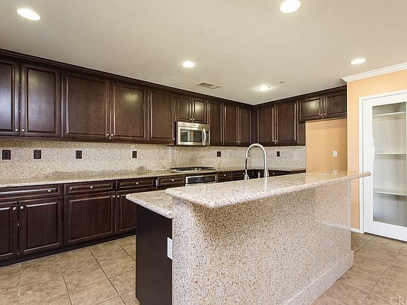 4th image of 2513 E Avenue K3