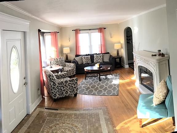 4th image of 2206 Grand Central Ave