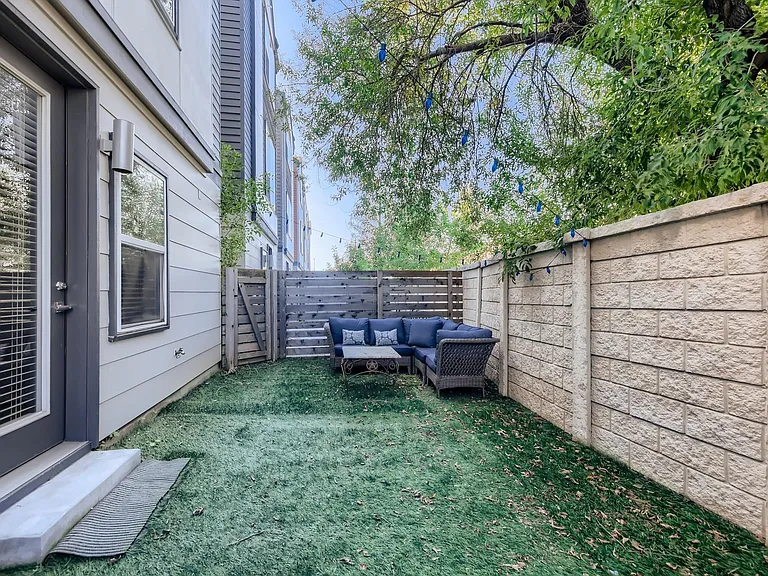1408 Waterloo Shore Ln #7 — Photo 31