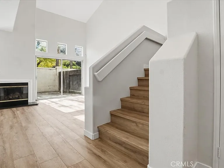 356 Carrione Ct — Photo 17