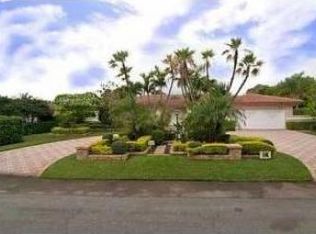 2840 Fairway Dr, Hollywood, FL 33021