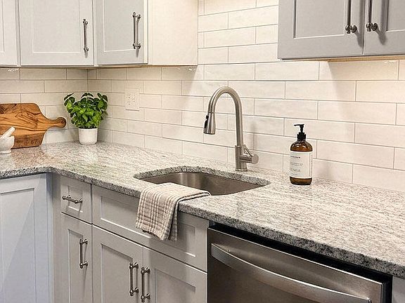 3rd image of 3379 Whitney Avenue #5