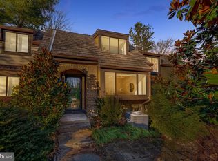 1518 Scandia Cir, Reston, VA 20190