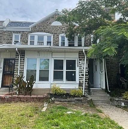 2nd image of 1309 W Wingohocking St #B