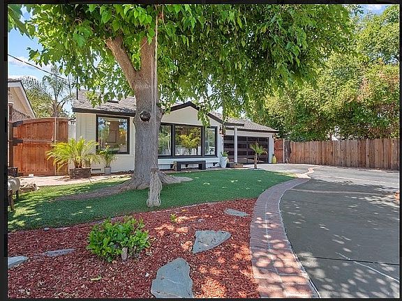2nd image of 5311 Woodlake Ave