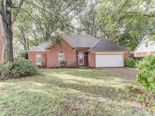 465 Old Oak Ln, Collierville, TN 38017