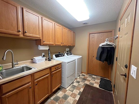 4th image of 716 Westland Ln
