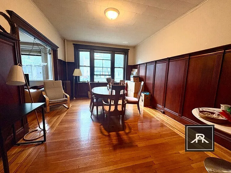 14 Euston St #1 — Photo 18