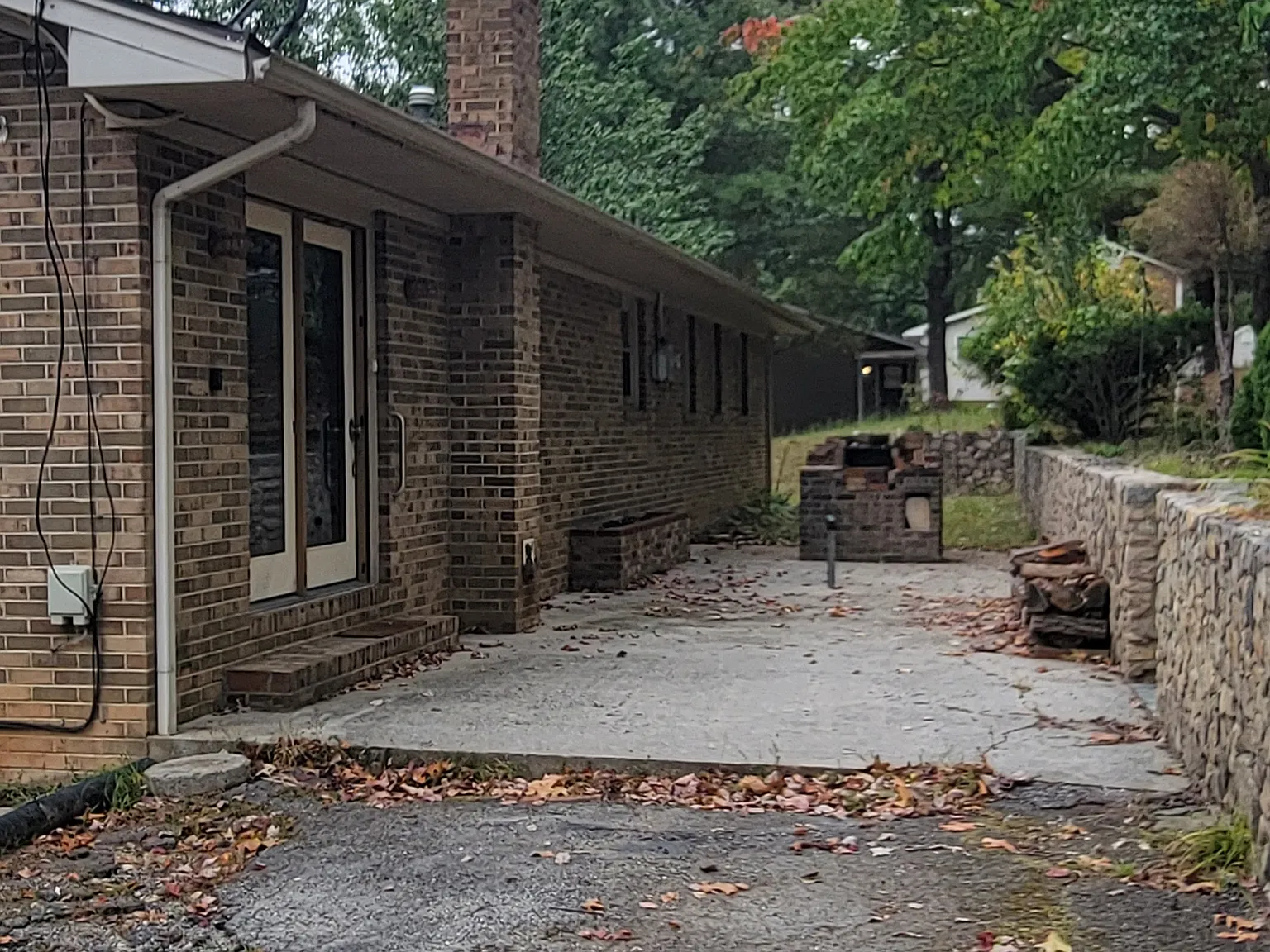 3 bed, 1.5 bath, 1760 sqft, $1,700 — Photo 2