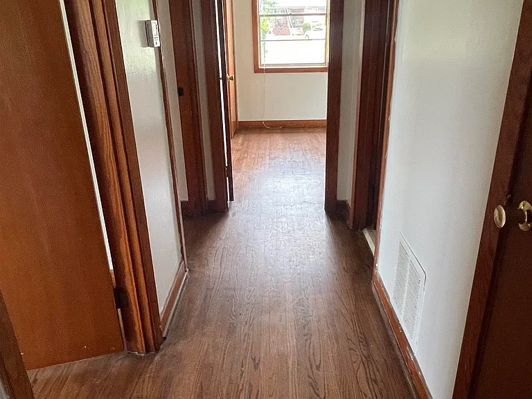512512 Sunhill Rd NW — Photo 5
