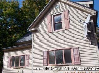 6 Russell St, South Paris, ME 04281