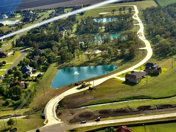 810 Royal Lakes Manor Blvd, Richmond, TX 77469