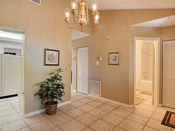 5th image of 1316 Coral Park Ln #203