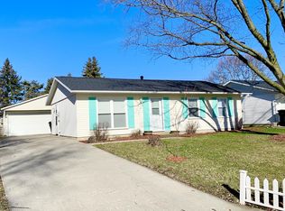 1302 Dalton Dr, Normal, IL 61761