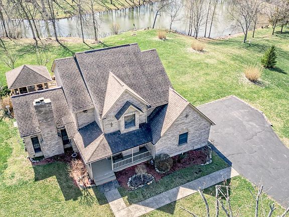 5th image of 343 Whiteoak Dr