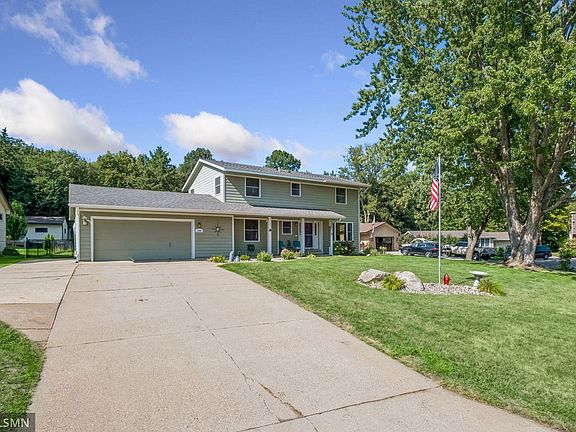 3rd image of 1440 Valleyview Rd