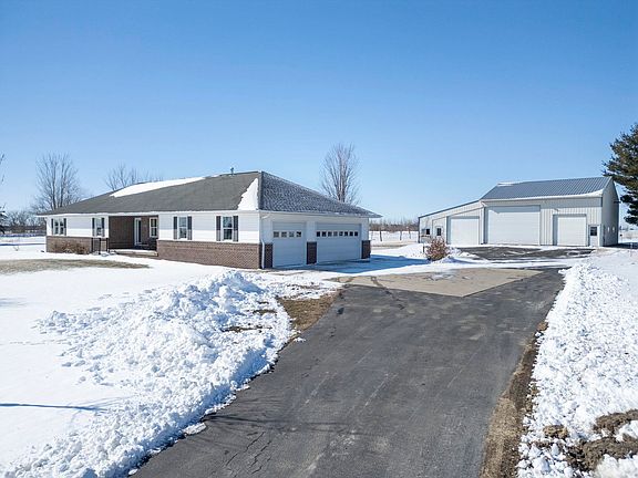 2nd image of 2520 Wooster Rd