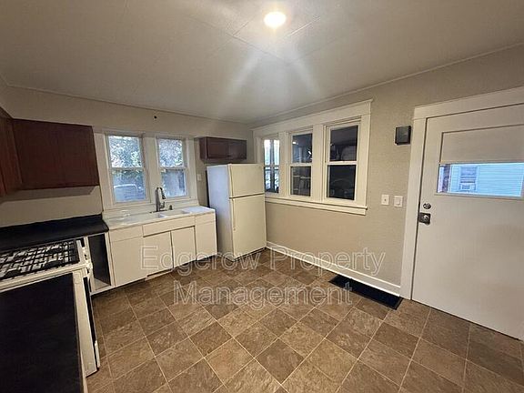4th image of 900 1st St NW Unit 1