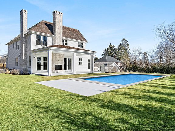 3rd image of 42 Miller Ln E